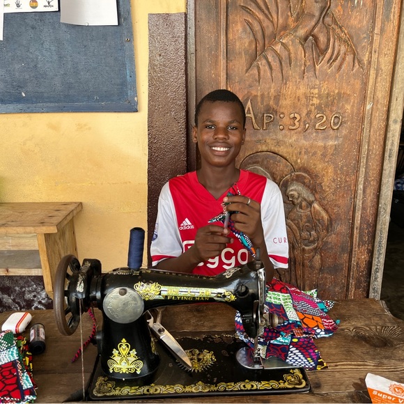 Togo youth center fundraiser! adepomatogo.wordpress.com - Picture 11 of 13